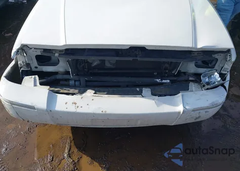 2008 Mercury Grand Marquis Gs z USA, uszkodzony, nr VIN 2MEFM74V88X625061